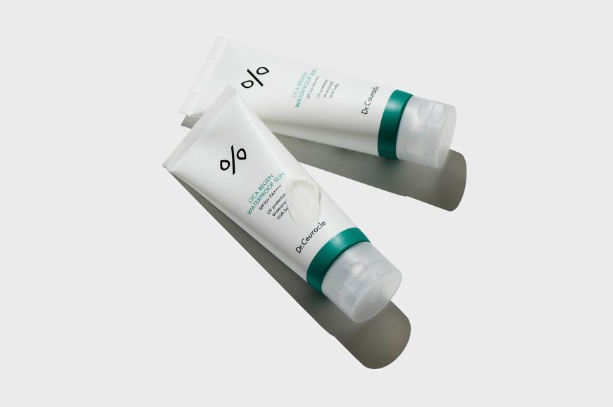 Водостійкий сонцезахисний крем з центелою азіатською Dr.Ceuracle Cica Regen Waterproof Sun SPF50+ PA++++ 100 мл  CRL17 фото