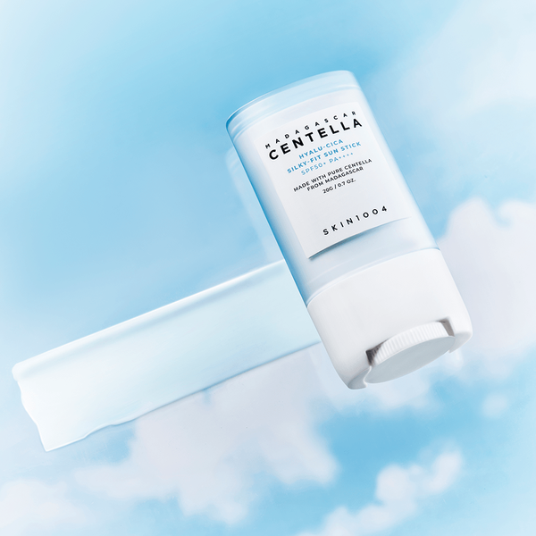 Сонцезахисний стік SKIN1004 Madagascar Centella HYALU-CICA Silky-Fit Sun Stick SPF 50+ PA++++ 7g SK01 фото