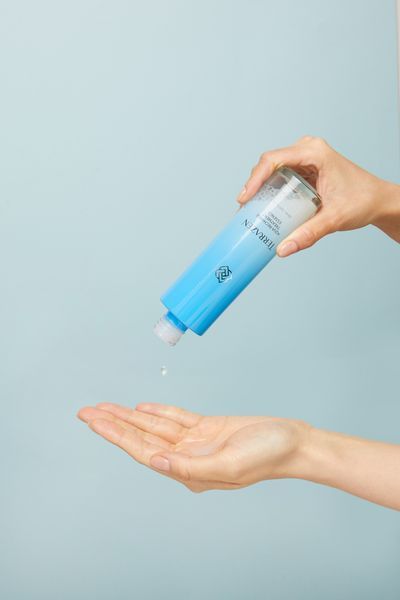Інтенсивно зволожуюча есенція з гіалуроновим комплексом TERRAZEN AQUA RECHARGE TREATMENT ESSENCE 150мл TER01 фото