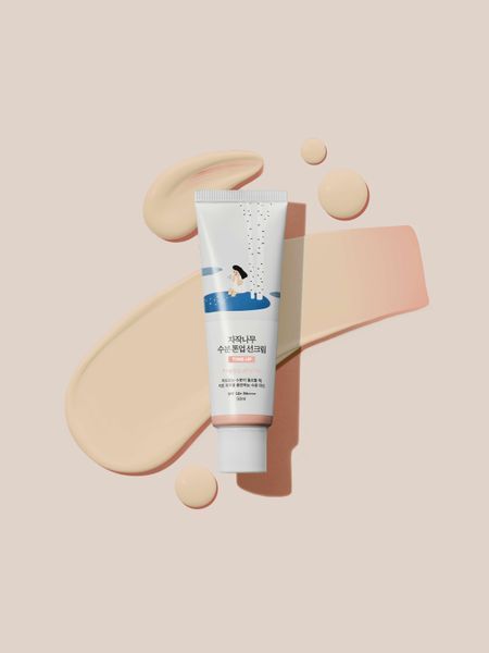 Тонувальний сонцезахисний крем з березовим соком ROUND LAB Birch Juice Moisturizing Tone Up Sunscreen 50 ml RL17 фото