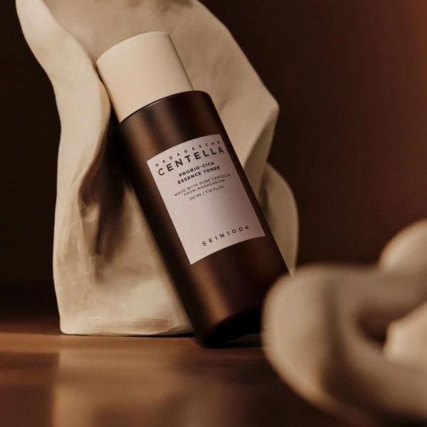 Тонер для обличчя з центеллою і пробіотиками SKIN1004 Madagascar Centella Probio-Cica Essence Toner 210ml SKIN002 фото